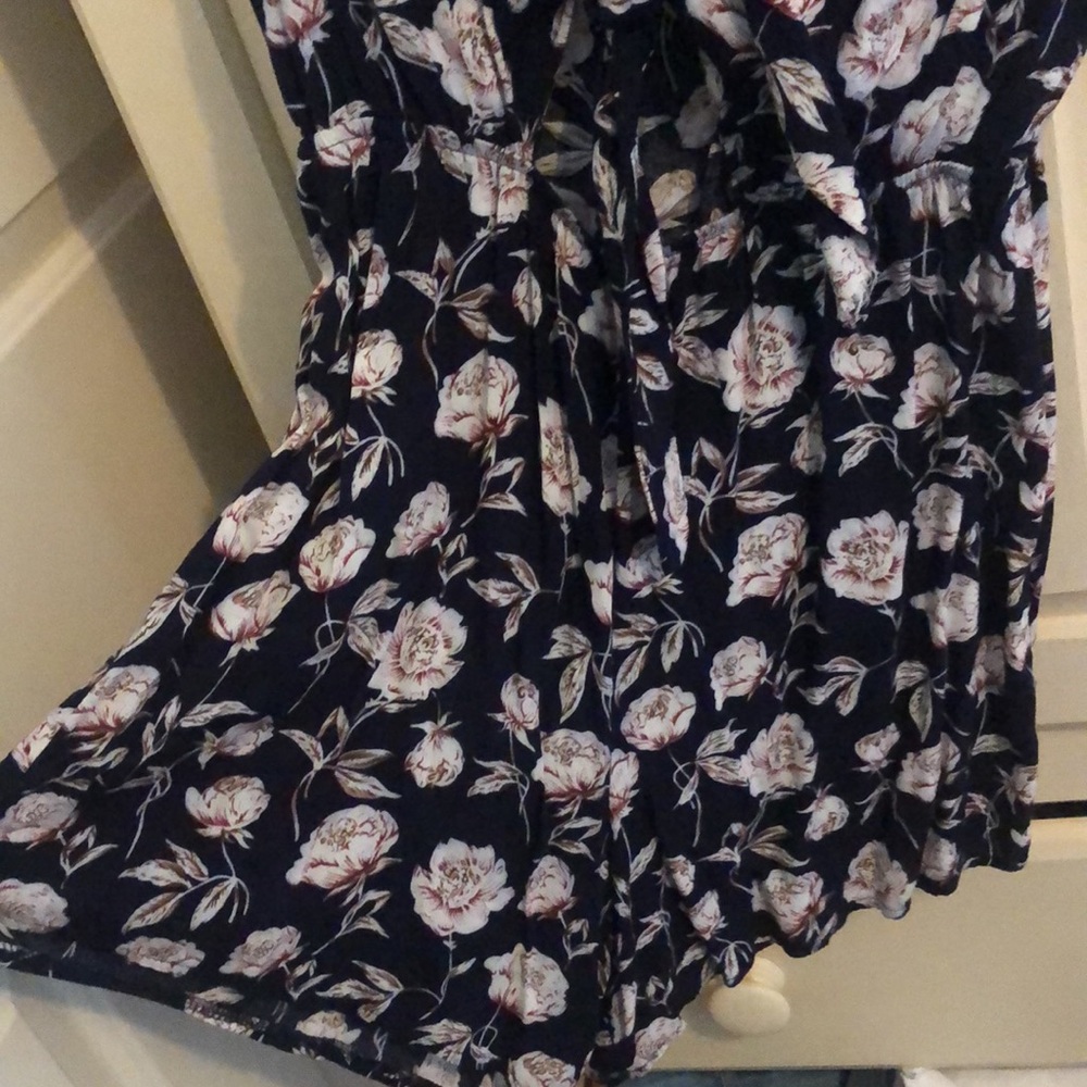 Romper - Picture 2 of 5